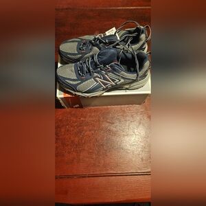 SOLD-New Balance Men's Blue and Gray Athletic (T/Running) Shoes Size 9 1/2 Wide